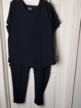 Options Black Scrub Top & Pants Set XXL